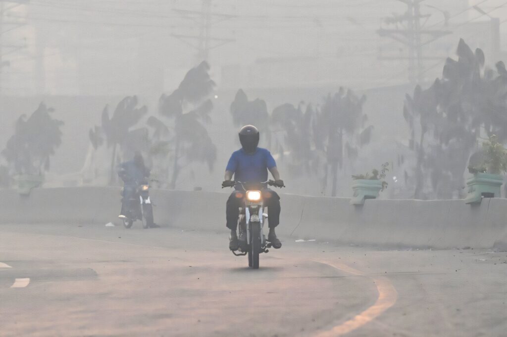 Smog In Lahore Threatens the City’s Residents