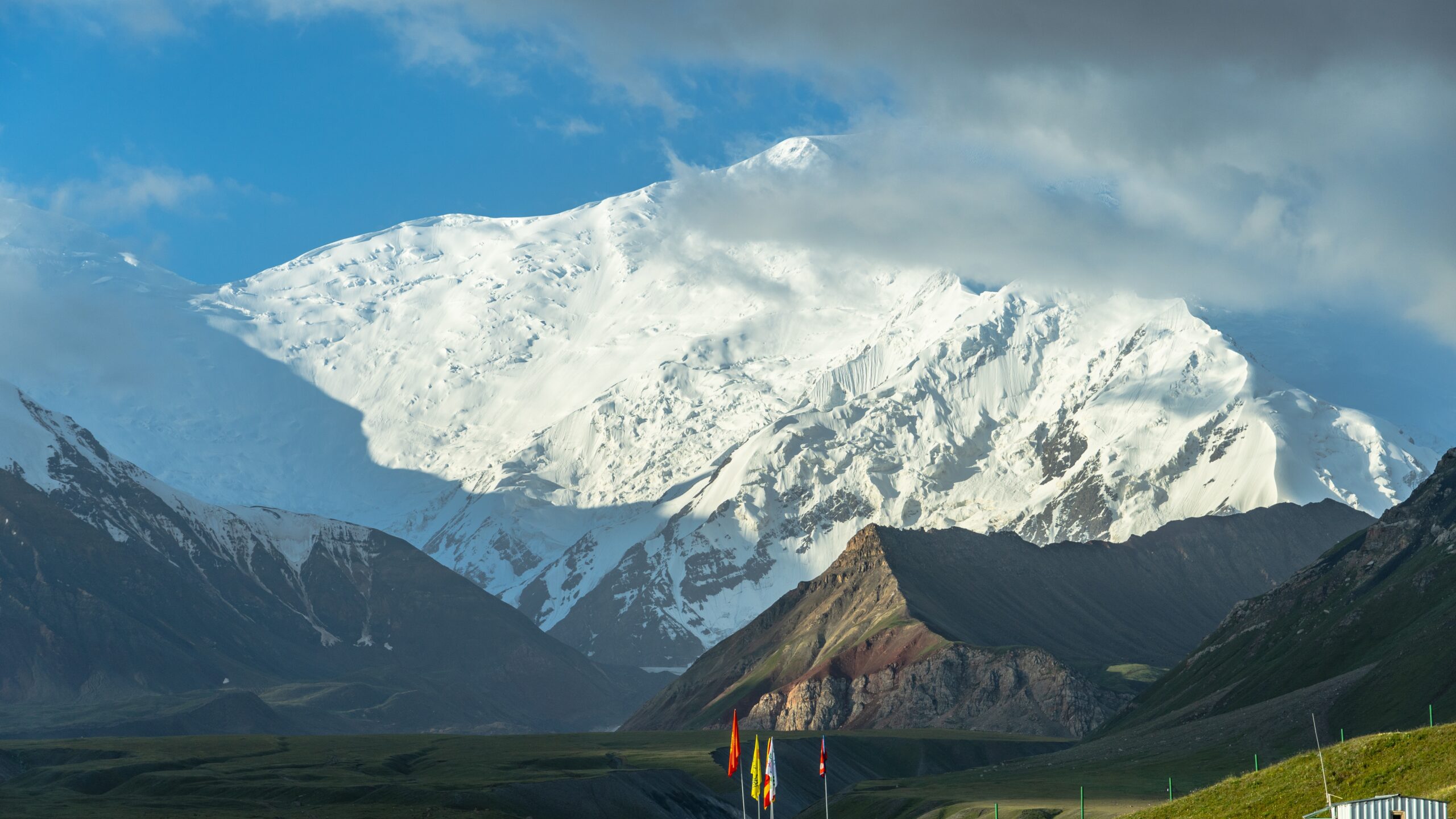 Central Asia's Vanishing Snowpack: A Real-Time Crisis Unfolding in 2025